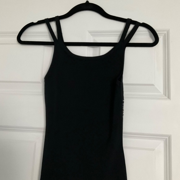 Black top - Picture 2 of 2